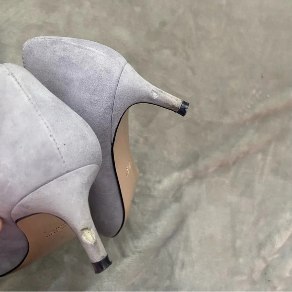 Stuart Weitzman Dove Gray Kitten Heel - Picture 10 of 11